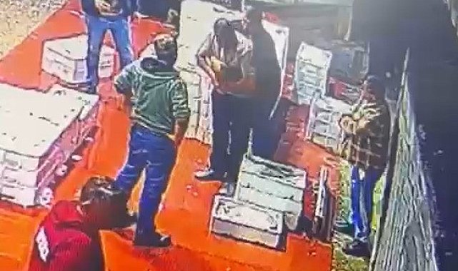 Boğazına hünnap kaçtı, heimlich manevrasıyla kurtarıldı