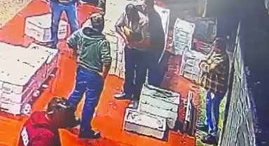 Boğazına hünnap kaçtı, heimlich manevrasıyla kurtarıldı