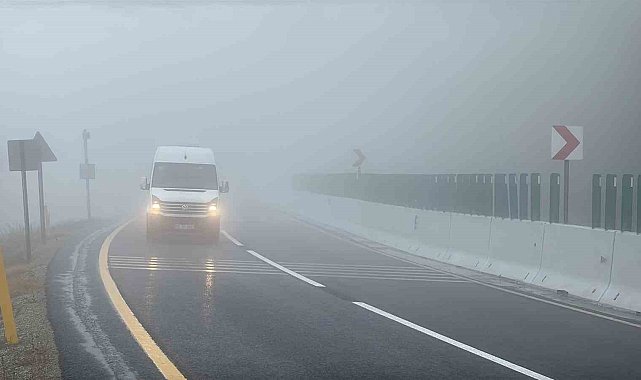 Bolu Dağı'nda sis ve sağanak etkili oluyor: Görüş mesafesi 15 metreye düştü