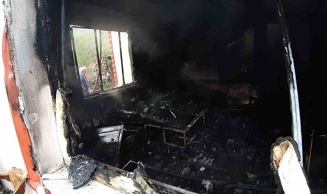 Bolu'da ahşap evde çıkan yangında yaşlı çift hayatını kaybetti