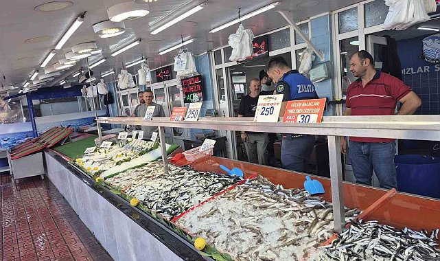 Bolu'da zabıtadan balık tezgâhlarına denetim