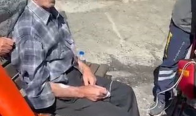 Borçka'da sel nedeniyle yolu kapanan köydeki hasta helikopterle hastaneye sevk edildi