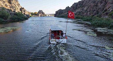 Bozkırın kalbinde huzur dolu tekne turu: Tarih ve doğayla iç içe bir yolculuk