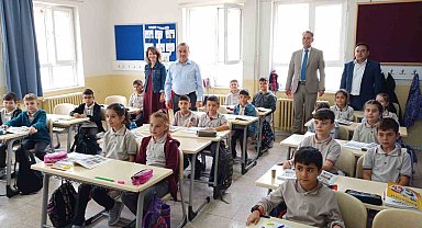 Bozüyük Kaymakamı Adem Öztürk Saffet Şeker İlkokulu'na ziyaret etti