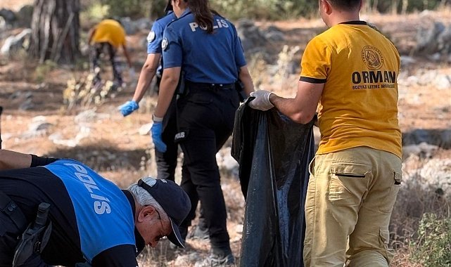 Bozyazı'da çöp toplama etkinliği düzenlendi