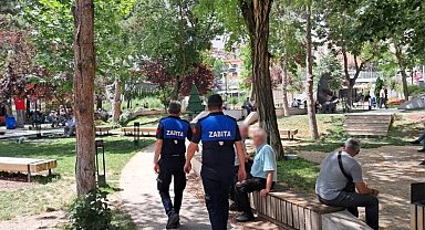 Bu kentte yere izmarit atan yandı