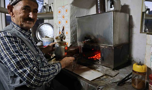 Bu köyün kıraathane kültürü bir asırdır değişmedi