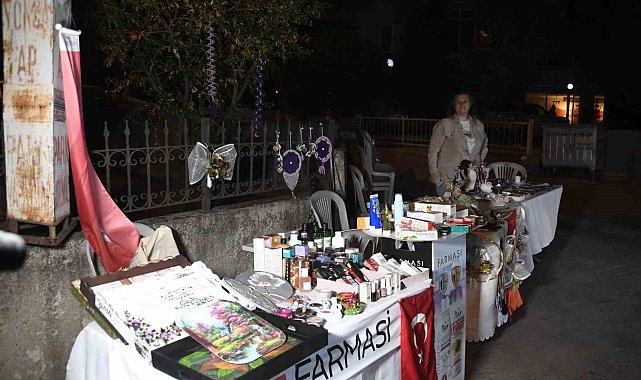 Bu sokakta eğlence ve alışveriş bir arada