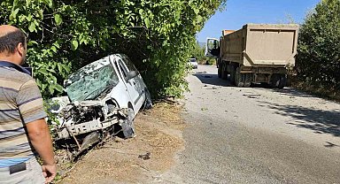 Burdur'da otomobil ile kamyon çarpıştı: 1 ölü