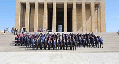 Bursa İtfaiyesi'nden Anıtkabir'e ziyaret