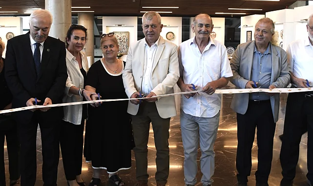 Bursa Osmangazi'de "Emeklilikten Bugüne Çini Sergisi" açıldı