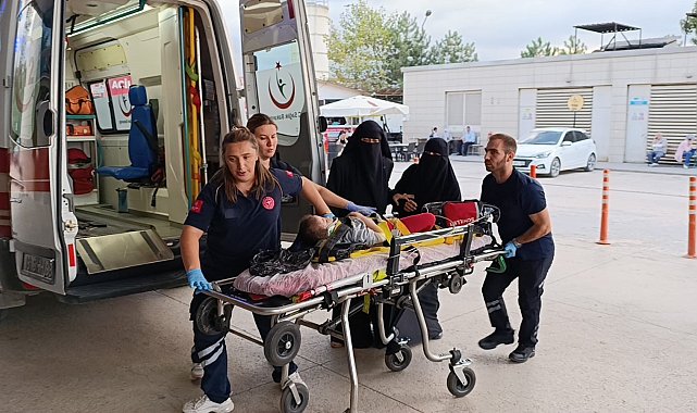 Bursa'da 3. kattan düşen çocuk ağır yaralandı