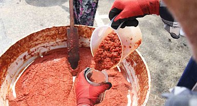 Bursa'da ev yapımı salça seferberliği