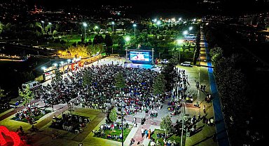 Bursa'da kalpler 12 Dev Adam için attı