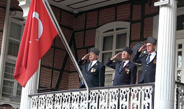 Bursa'da kurtuluşun 103. yılı coşkusu