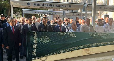 Bursa'nın duayen gazetecilerinden Engin Özpınar toprağa verildi