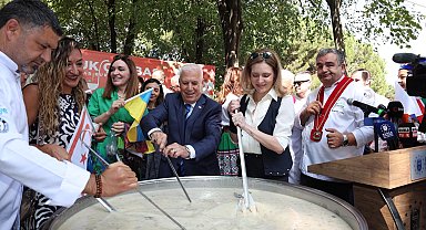 Bursa'da uluslararası lezzet şöleni 'Dostluk Çorbası'yla başladı