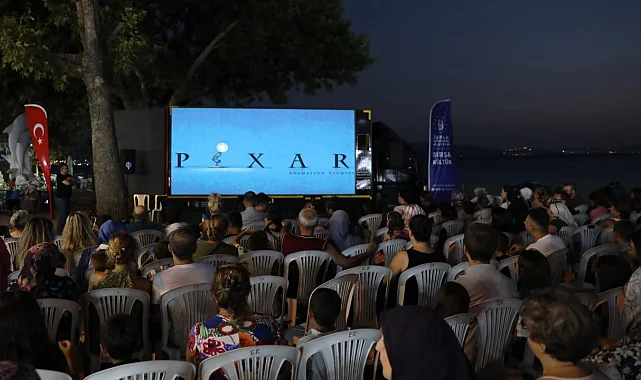 Bursa'da yıldızlar altında sineme keyfi