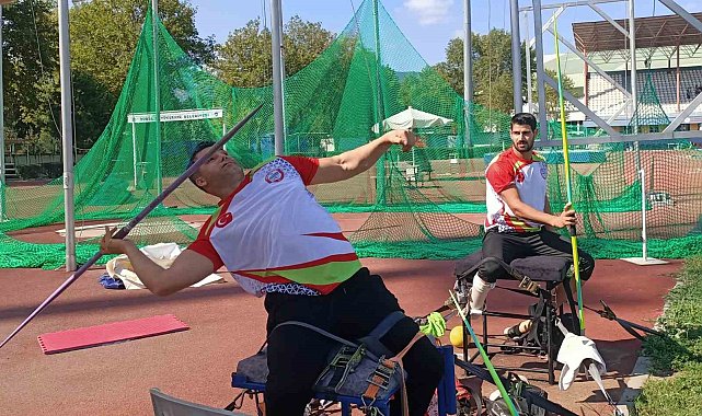 Bursalı sporcular Hindistan'daki 2025 Para Atletizm Dünya Şampiyonası'nda Türkiye'yi temsil edecek