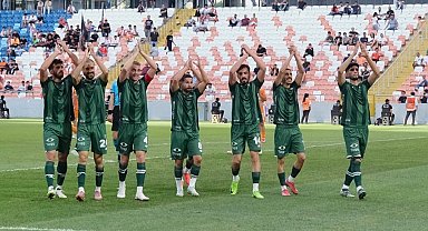Bursaspor, Adanaspor'u 6-0 mağlup etti