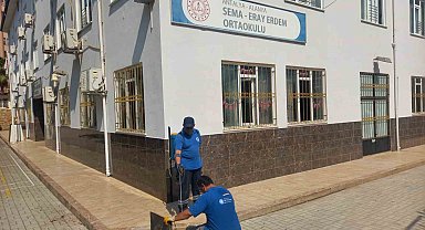 Büyükşehir ekipleri okulları yeni eğitim dönemine hazırlıyor