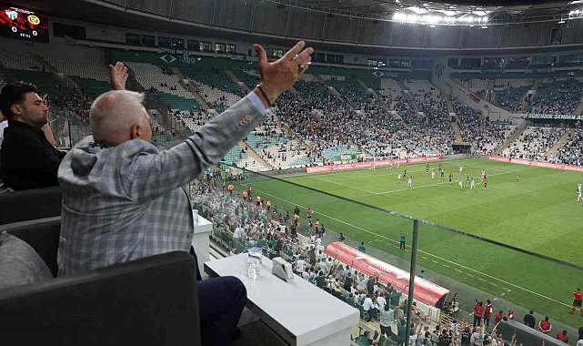 Büyükşehir ile gençlere Bursaspor sevgisi aşılanıyor