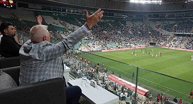 Büyükşehir ile gençlere Bursaspor sevgisi aşılanıyor