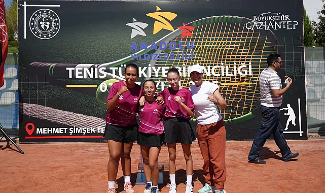 Büyükşehir'in tenis takımından gururlandıran başarı