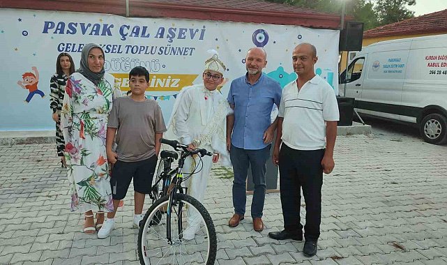 Çal'da 11 çocuk erkekliğe ilk adımlarını birlikte attı