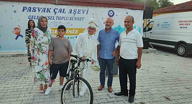Çal'da 11 çocuk erkekliğe ilk adımlarını birlikte attı