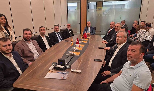 Çalışma ve Sosyal Güvenlik Bakanı Işıkhan'dan Silivri'de fabrika ziyareti