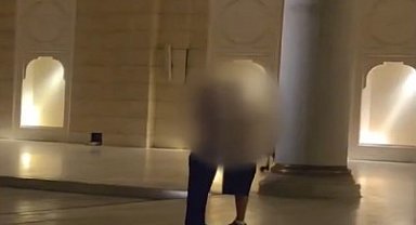 Camide uygunsuz hareketlerde bulunan 2 turist için 1 yıla kadar hapis istemi