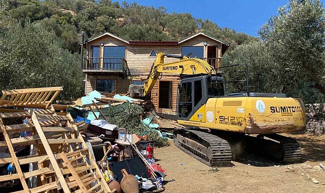 Çanakkale'de 22 kaçak yapı yıkıldı