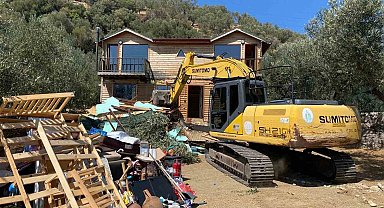Çanakkale'de 22 kaçak yapı yıkıldı