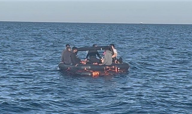 Çanakkale'de 23 kaçak göçmen kurtarıldı