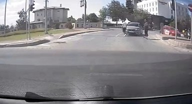 Çanakkale'de yol verme kavgası araç kamerasına yansıdı