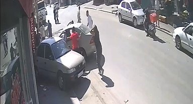 Çarptığı araç, 11 yaşındaki çocuğu duvara sıkıştırdı