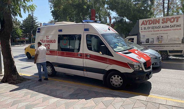Çarptığı yayanın tedavi gördüğü ambulansın başından ayrılmadı