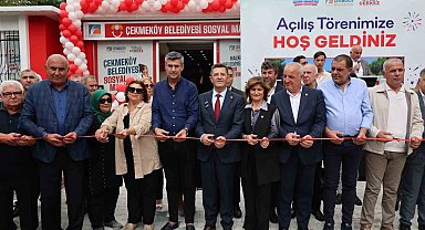 Çekmeköy'de 2'nci sosyal market açıldı