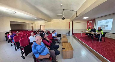 Çemişgezek'te okul servis şoförleri bilgilendirildi