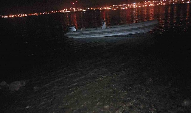 Çeşme'de 32 kaçak göçmen sahilde yakalandı