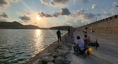 Çeşmi Cihan Amasra'da yaz bitti ama deniz sezonu kapanmadı