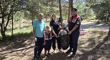 Çevre kirliliğine duyarsız kalmadılar, jandarma ile çevre temizliği yaptılar