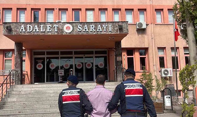 Cezaevi firarisi camide uyurken yakalandı