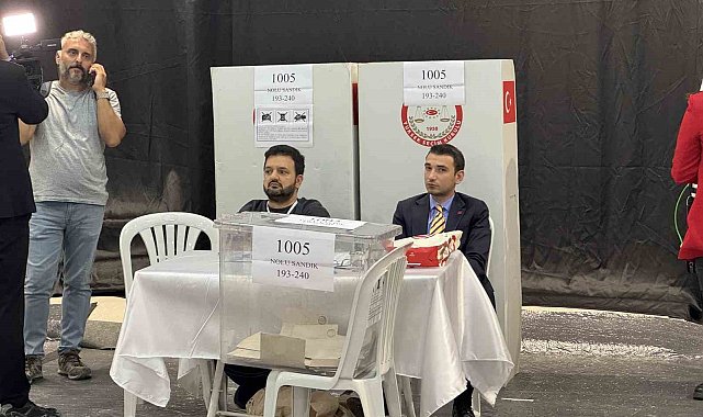 CHP İstanbul İl Başkanlığı Olağanüstü Kongresi'nde oylama tamamlandı