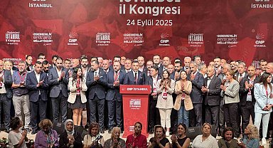 CHP İstanbul Olağanüstü İl Kongresi'nde Özgür Çelik il başkanı seçildi