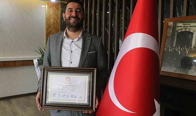 CHP'li meclis üyesinin TİP'li başkana ettiği küfür ortalığı savaş alanına çevirdi