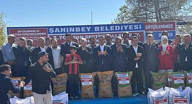 Çiftçilere bin 700 ton tohum ve 2 bin ton gübre desteği