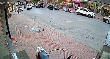 Cipe çarpan motosikletli metrelerce havaya savruldu: Kaza anı kamerada