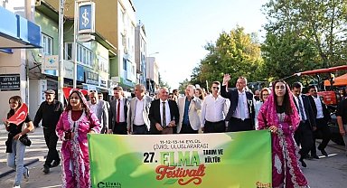 Çivril Kültür Sokağı, 27. Elma, Tarım ve Kültür Festivalinin ilgi odağı oldu